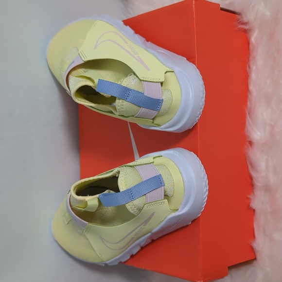 Nike Flex Runner 2 - Picture 2 of 6